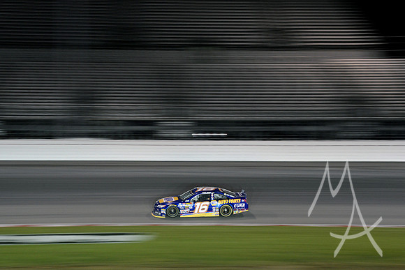 AUTO: AUG 24 K & N Pro Series - Bommarito Automotive Group 500 presented by Valvoline & Axalta