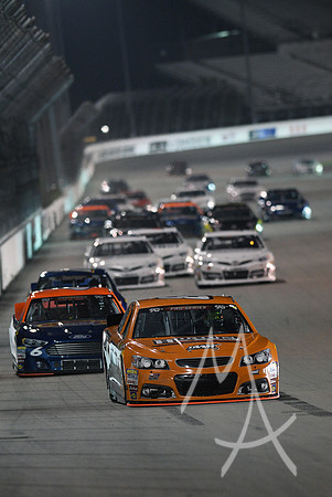 AUTO: AUG 24 K & N Pro Series - Bommarito Automotive Group 500 presented by Valvoline & Axalta