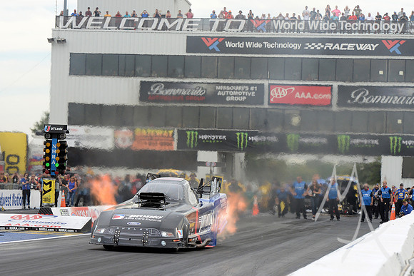 AUTO: SEP 28 NHRA Mellow Yellow Drag Racing Series - AAA Midwest Nationals