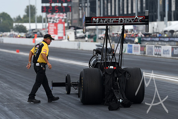 AUTO: SEP 29 NHRA Mellow Yellow Drag Racing Series - AAA Midwest Nationals