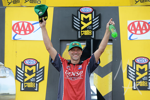 AUTO: SEP 29 NHRA Mellow Yellow Drag Racing Series - AAA Midwest Nationals
