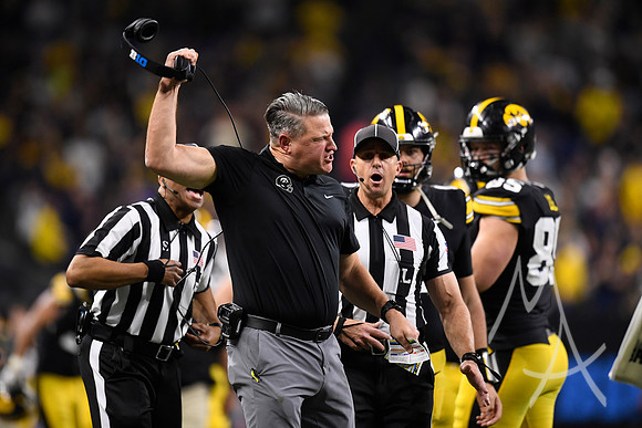 COLLEGE FOOTBALL: DEC 02 Big Ten Championship Game - Michigan vs Iowa