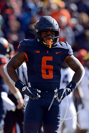 NCAA Football: Michigan at Illinois