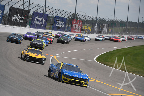 AUTO: JUN 02 NASCAR Cup Series Enjoy Illinois 300 presented by TicketSmarter