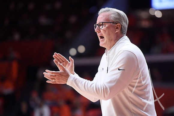 COLLEGE BASKETBALL: FEB 24 Iowa at Illinois