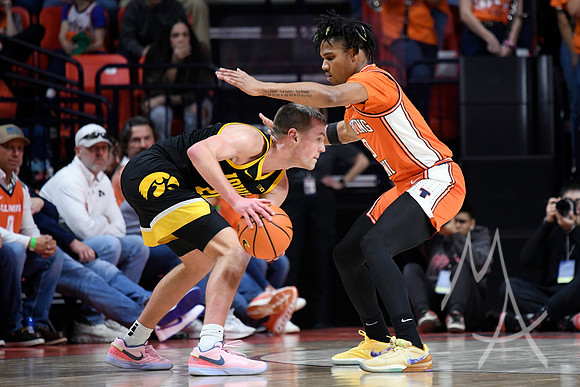 COLLEGE BASKETBALL: FEB 24 Iowa at Illinois