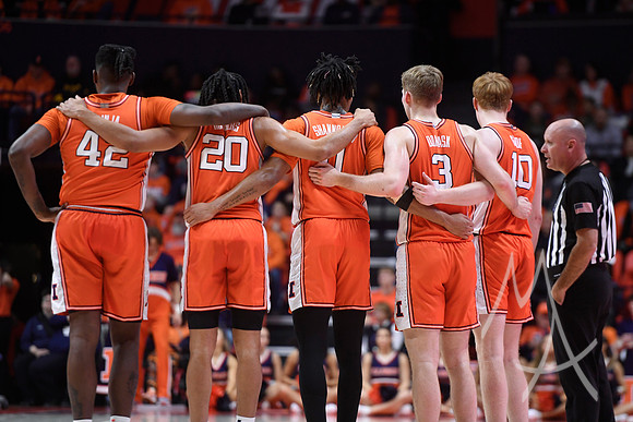 COLLEGE BASKETBALL: FEB 24 Iowa at Illinois
