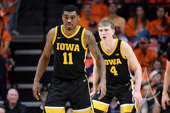 COLLEGE BASKETBALL: FEB 24 Iowa at Illinois