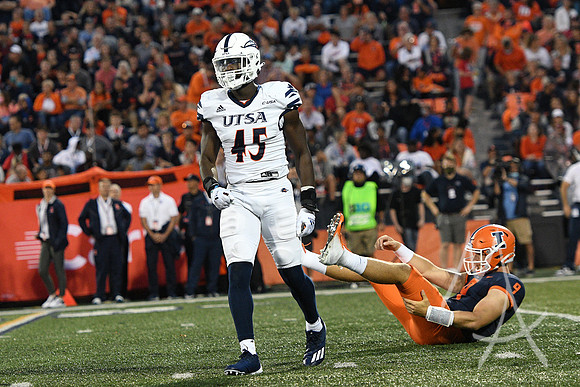 COLLEGE FOOTBALL: SEP 04 UTSA at Illinois