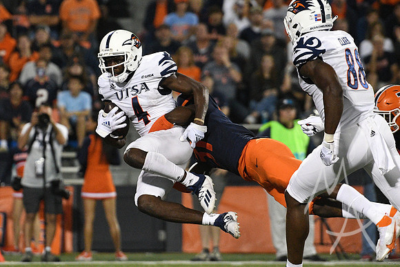 COLLEGE FOOTBALL: SEP 04 UTSA at Illinois