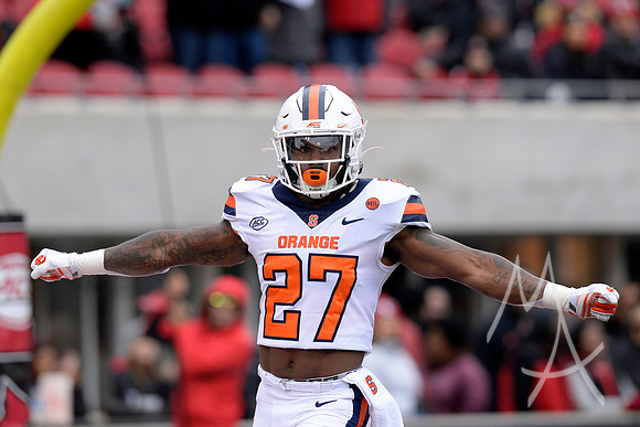 COLLEGE FOOTBALL: NOV 13 Syracuse at Louisville