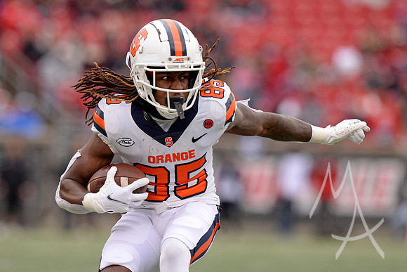 COLLEGE FOOTBALL: NOV 13 Syracuse at Louisville