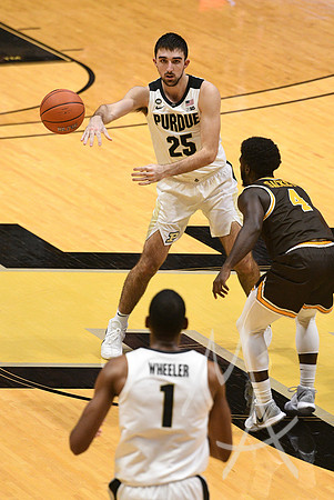 COLLEGE BASKETBALL: DEC 04 Valparaiso at Purdue