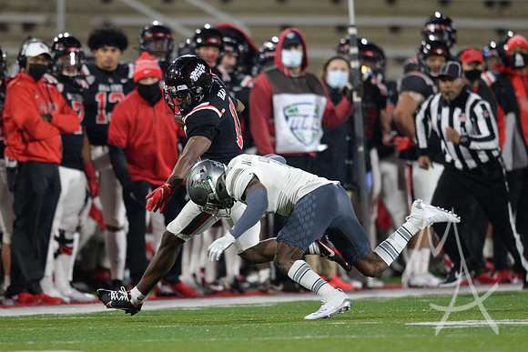 COLLEGE FOOTBALL: NOV 11 Eastern Michigan at Ball State