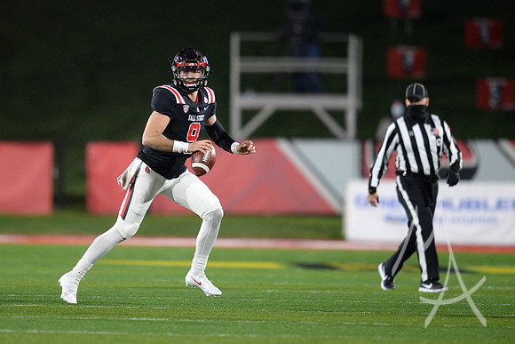 COLLEGE FOOTBALL: NOV 11 Eastern Michigan at Ball State