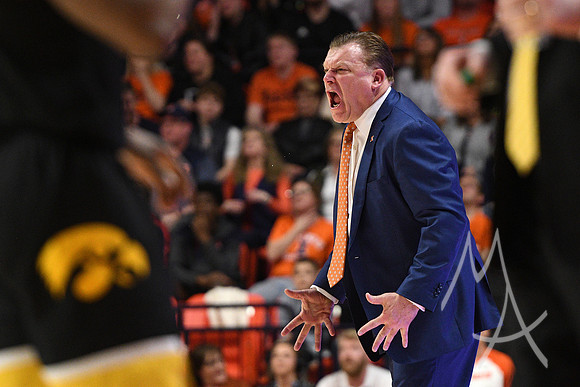 COLLEGE BASKETBALL: MAR 08 Iowa at Illinois
