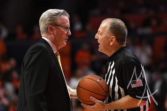 COLLEGE BASKETBALL: MAR 08 Iowa at Illinois