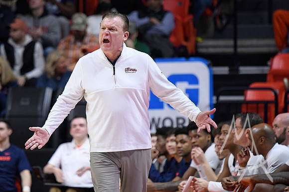 COLLEGE BASKETBALL: FEB 28 Minnesota at Illinois