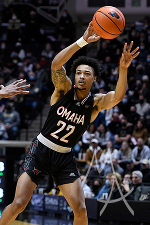 COLLEGE BASKETBALL: NOV 26 Omaha at Purdue