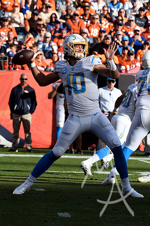 NFL: NOV 28 Chargers at Broncos