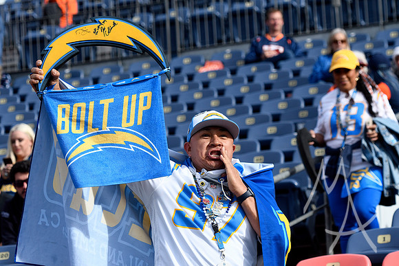 NFL: NOV 28 Chargers at Broncos