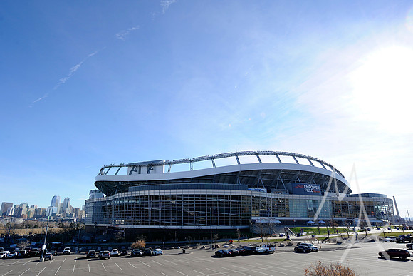 NFL: NOV 28 Chargers at Broncos