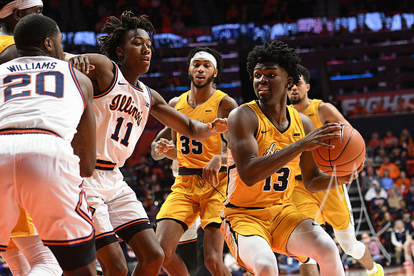 COLLEGE BASKETBALL: DEC 29 North Carolina A&T at Illinois