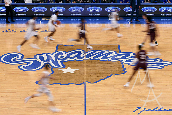 COLLEGE BASKETBALL: DEC 30 Southern Illinois at Indiana State