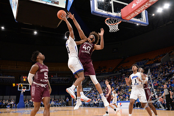 COLLEGE BASKETBALL: DEC 30 Southern Illinois at Indiana State
