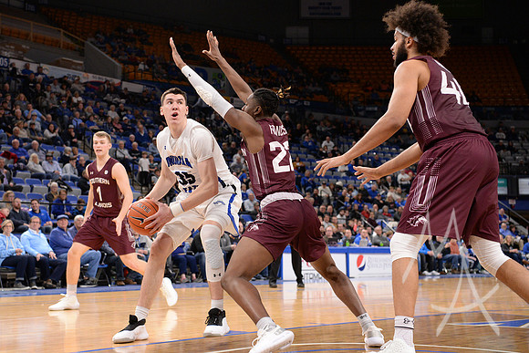 COLLEGE BASKETBALL: DEC 30 Southern Illinois at Indiana State