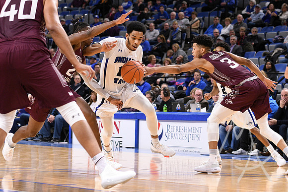 COLLEGE BASKETBALL: DEC 30 Southern Illinois at Indiana State