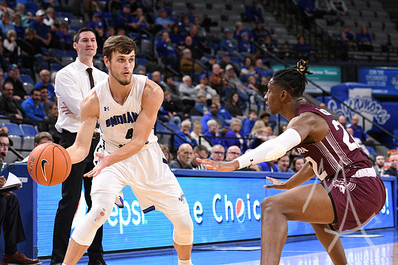 COLLEGE BASKETBALL: DEC 30 Southern Illinois at Indiana State