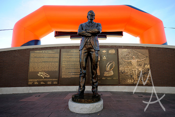 NFL: NOV 28 Chargers at Broncos