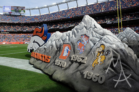 NFL: NOV 28 Chargers at Broncos
