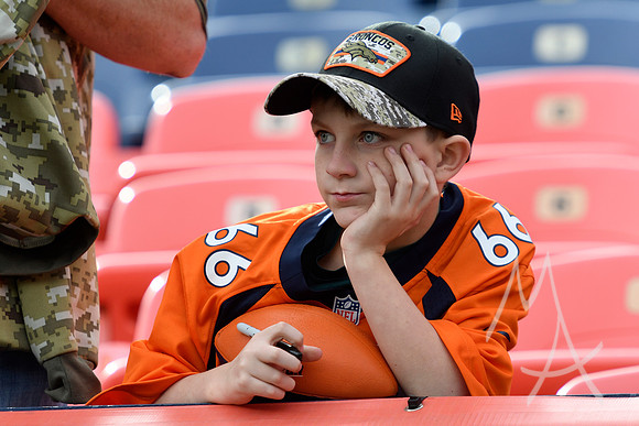 NFL: NOV 28 Chargers at Broncos