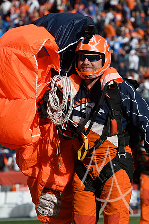 NFL: NOV 28 Chargers at Broncos