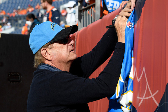 NFL: NOV 28 Chargers at Broncos