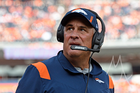 NFL: NOV 28 Chargers at Broncos