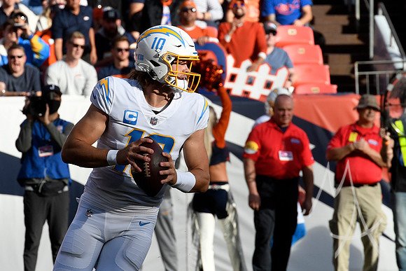 NFL: NOV 28 Chargers at Broncos