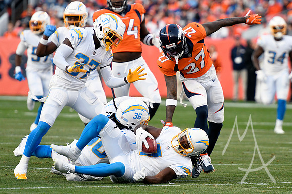NFL: NOV 28 Chargers at Broncos