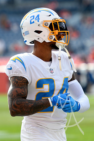 NFL: NOV 28 Chargers at Broncos