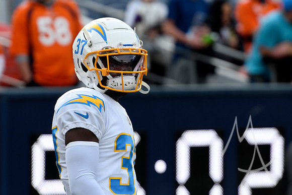 NFL: NOV 28 Chargers at Broncos