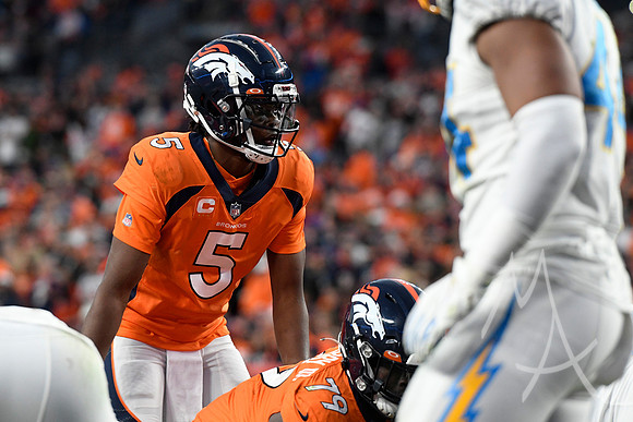NFL: NOV 28 Chargers at Broncos