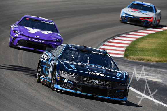 AUTO: JUN 02 NASCAR Cup Series Enjoy Illinois 300 presented by TicketSmarter