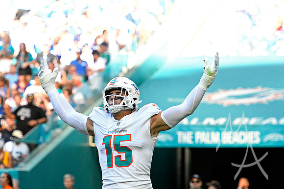 NFL: DEC 05 Giants at Dolphins