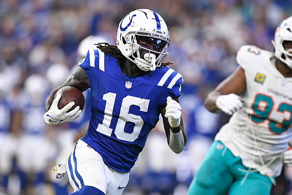 NFL: OCT 20 Dolphins at Colts