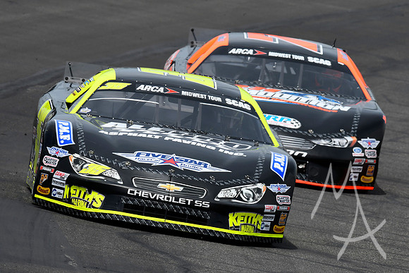 AUTO: JUN 17 NASCAR Camping World Truck Series - Drivin' for Linemen 200