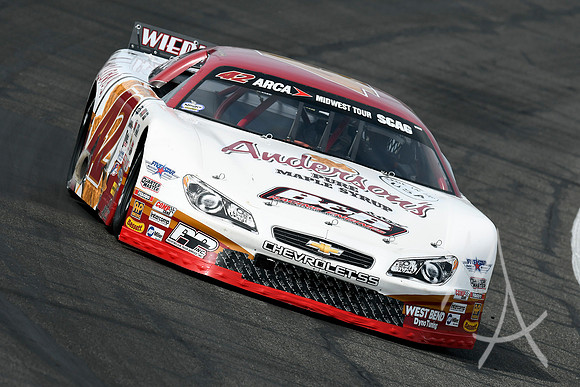 AUTO: JUN 17 NASCAR Camping World Truck Series - Drivin' for Linemen 200