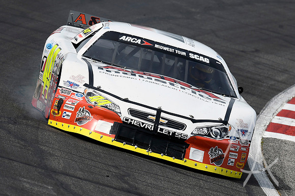 AUTO: JUN 17 NASCAR Camping World Truck Series - Drivin' for Linemen 200