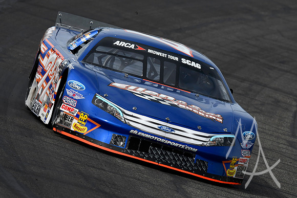 AUTO: JUN 17 NASCAR Camping World Truck Series - Drivin' for Linemen 200